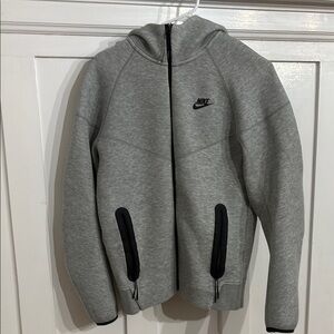 Nike Men's Gray Full-Zip Hoodie Jacket